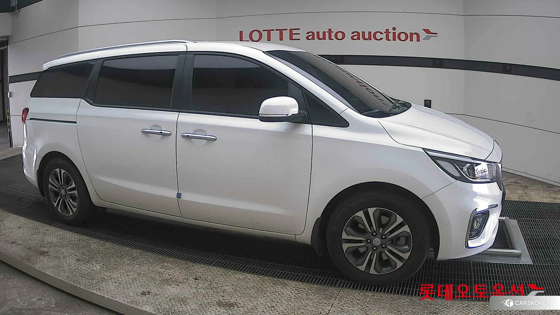 Kia Carnival id 3875740 из Кореи 8