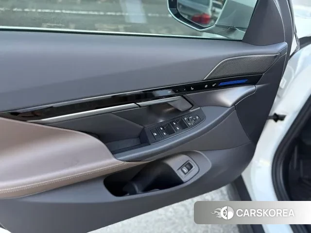 BMW 5 Series (G60) id 3063004 из Кореи 8