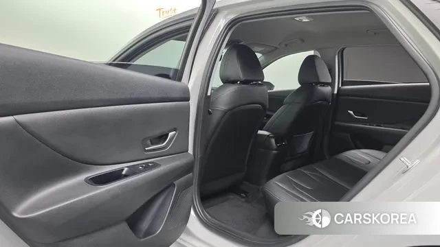 Hyundai Avante (CN7) id 3214365 из Кореи 8