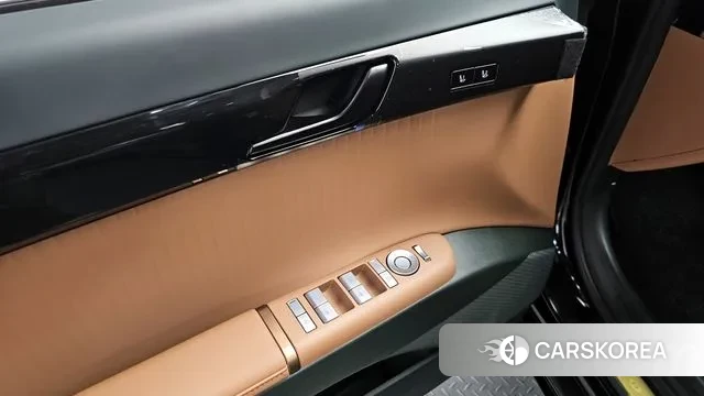 Hyundai Grandeur (GN7) id 3452633 из Кореи 8