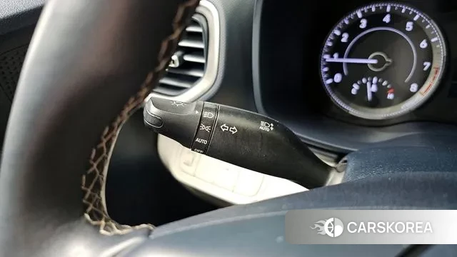 Hyundai Venue id 3703472 из Кореи 8