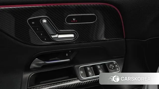 Mercedes-Benz GLA - Class H247 id 3680443 из Кореи 8