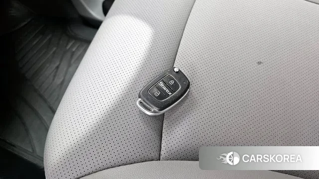 Hyundai The New Grand Starex id 2961682 из Кореи 8