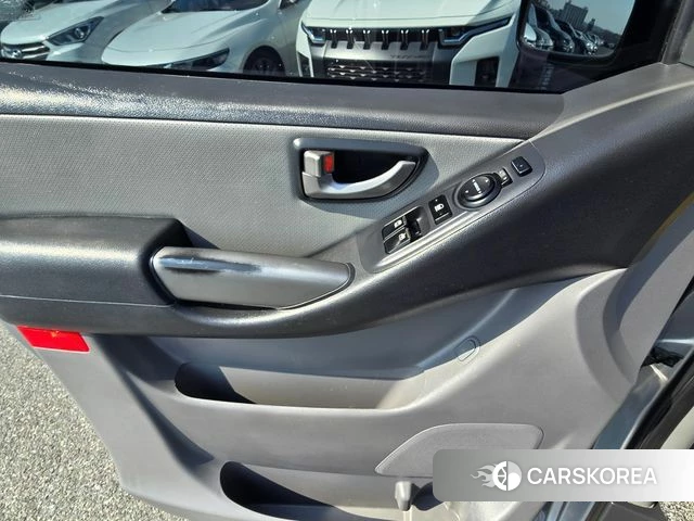 Hyundai The New Grand Starex id 4948520 из Кореи 8