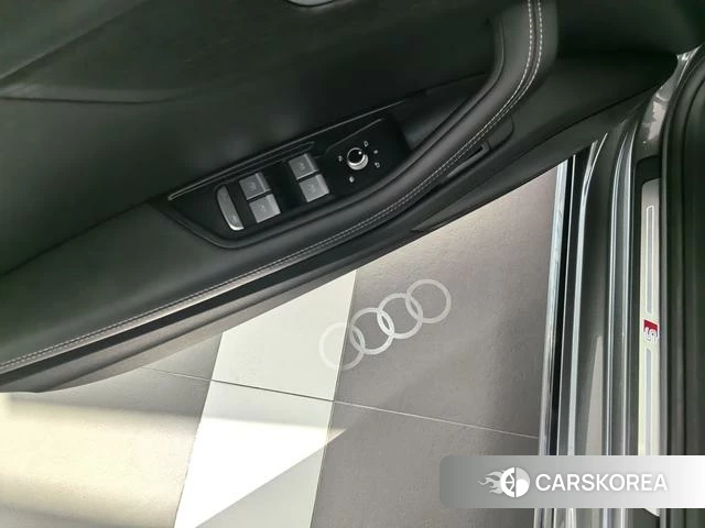 Audi A4L id 4278430 из Китая 8