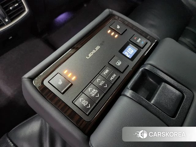 Lexus New ES300h id 4435741 из Кореи 8