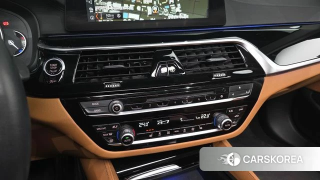 BMW 5 Series (G30) id 3911979 из Кореи 8