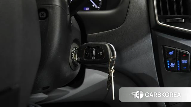 Hyundai The New Grand Starex id 4519490 из Кореи 8