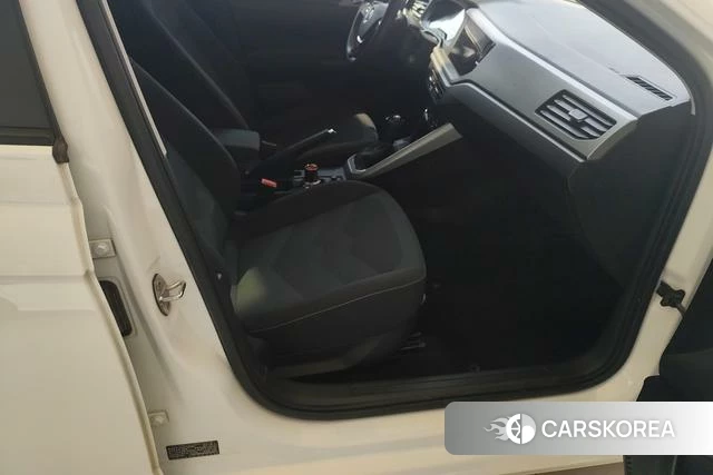 Volkswagen Polo id 4257718 из Китая 8