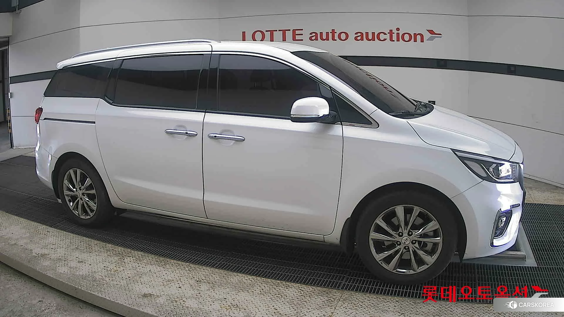 Kia Carnival id 4289585 из Кореи 8