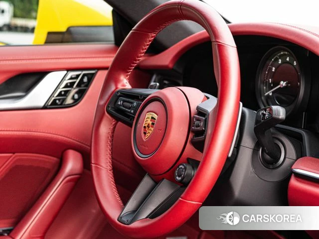 Porsche 911(992) id 4445507 из Кореи 8