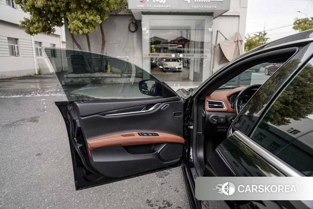 Maserati Ghibli id 4213250 из Китая 8