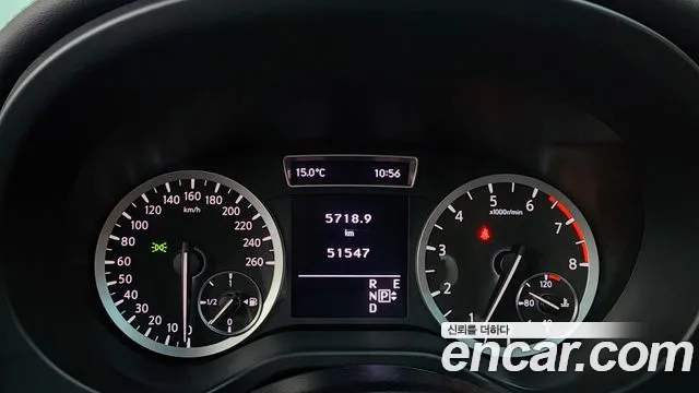 Infiniti Q30 id 2575395 из Кореи 8