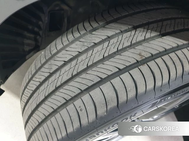 BMW 1 Series (F40) id 3800069 из Кореи 8