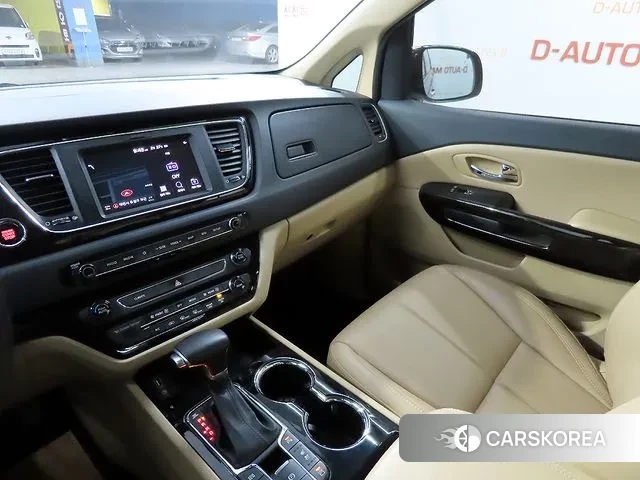 Kia The New Carnival id 3728690 из Кореи 8