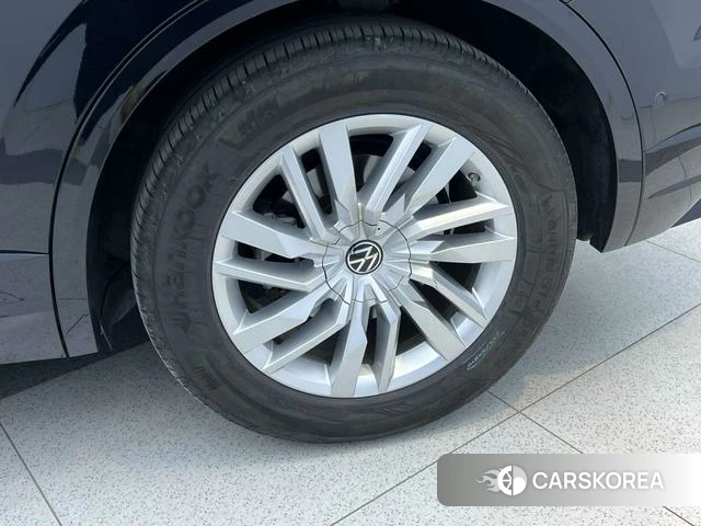 Volkswagen Touareg id 4213114 из Китая 8