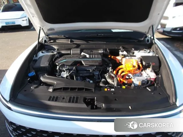 Hyundai Grandeur Hybrid (GN7) id 3420537 из Кореи 8