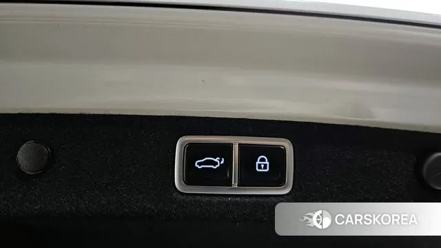 Hyundai Grandeur Hybrid (GN7) id 3120454 из Кореи 8