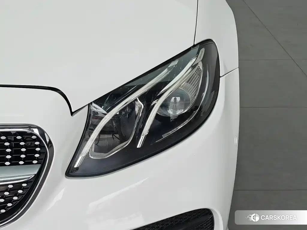 Mercedes-Benz E-Class id 4628321 из Китая 8