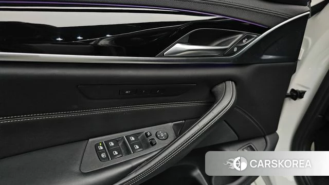 BMW 5 Series (G30) id 4587405 из Кореи 8