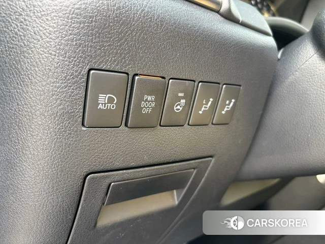 Toyota Wilfa id 4261582 из Китая 8