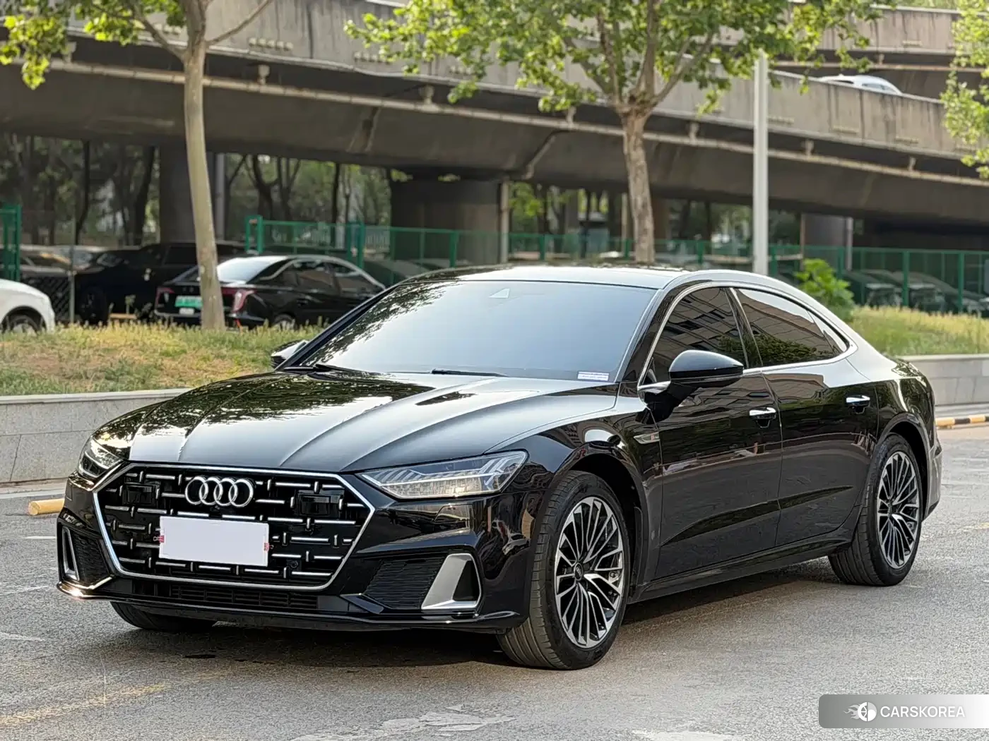 Audi A7L id 4600921 из Китая 8