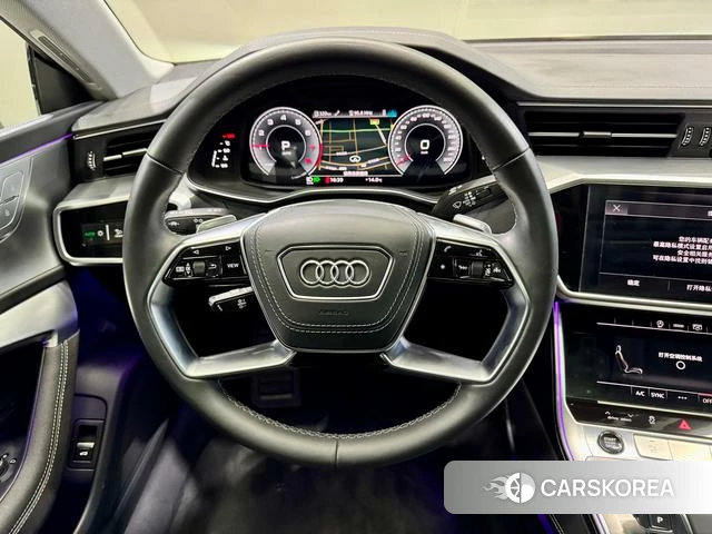 Audi A7L id 3849801 из Китая 8