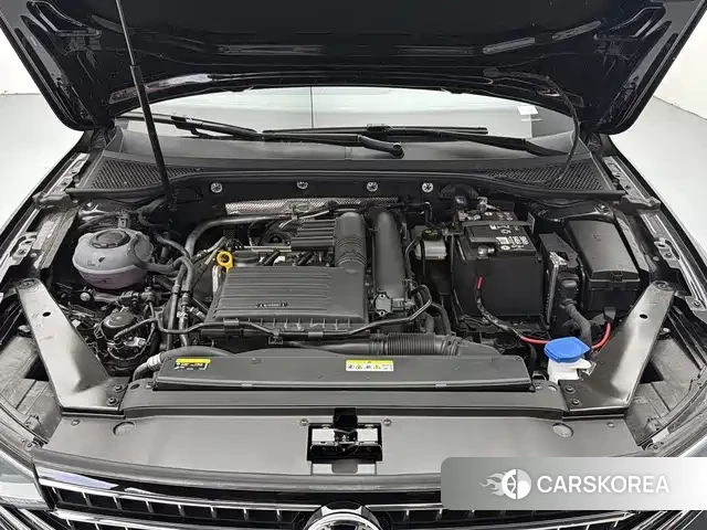 Volkswagen Magotan id 4553648 из Китая 8