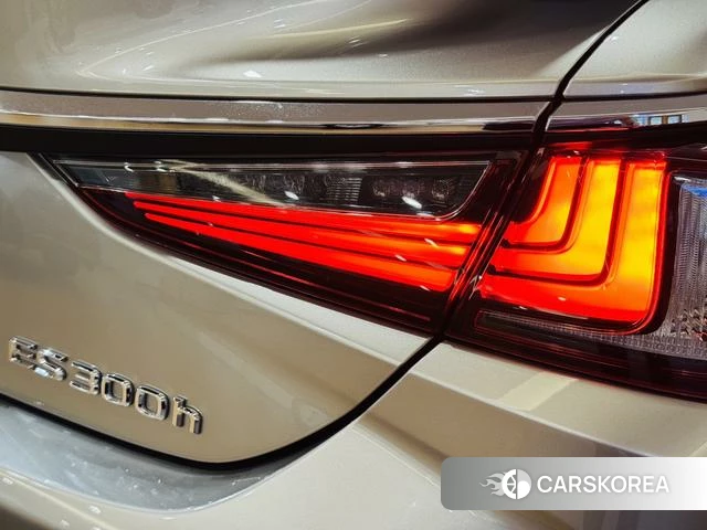 Lexus ES id 4207160 из Китая 8