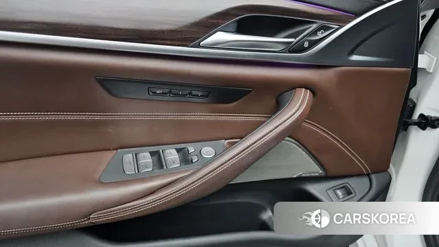 BMW 5 Series (G30) id 3640900 из Кореи 8