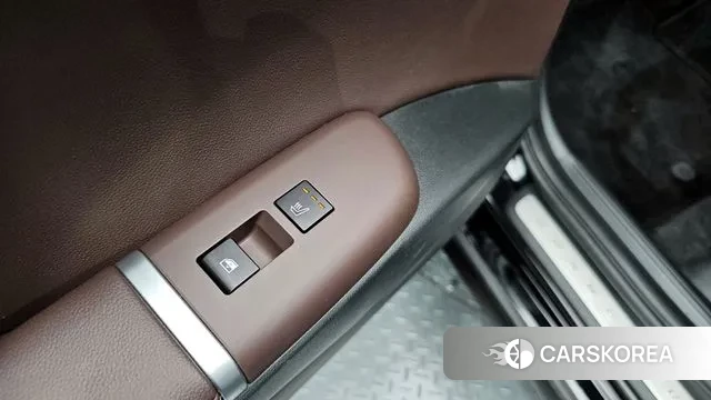 Hyundai Grandeur (GN7) id 3299621 из Кореи 8