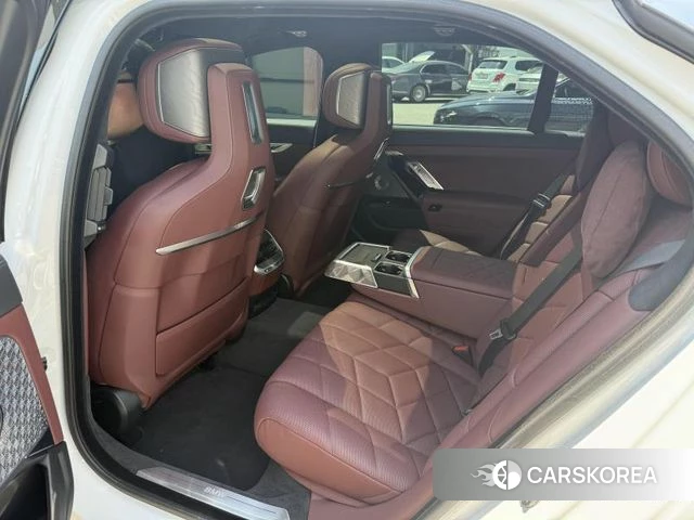 BMW 7 Series (G70) id 4427807 из Кореи 8