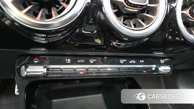 Mercedes-Benz A-Class W177 id 4650804 из Кореи 8