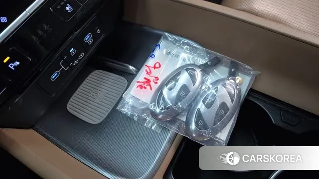 Hyundai Grandeur (GN7) id 3758708 из Кореи 8