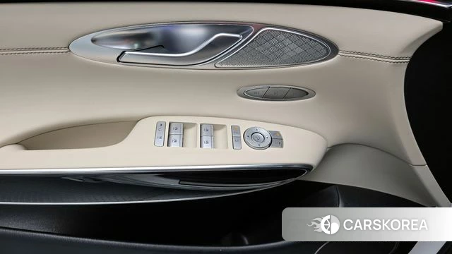 Genesis GV70 id 3831550 из Кореи 8