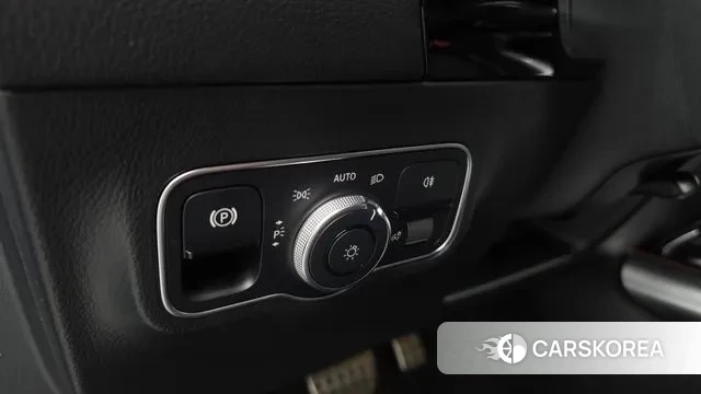 Mercedes-Benz GLA - Class H247 id 3620323 из Кореи 8