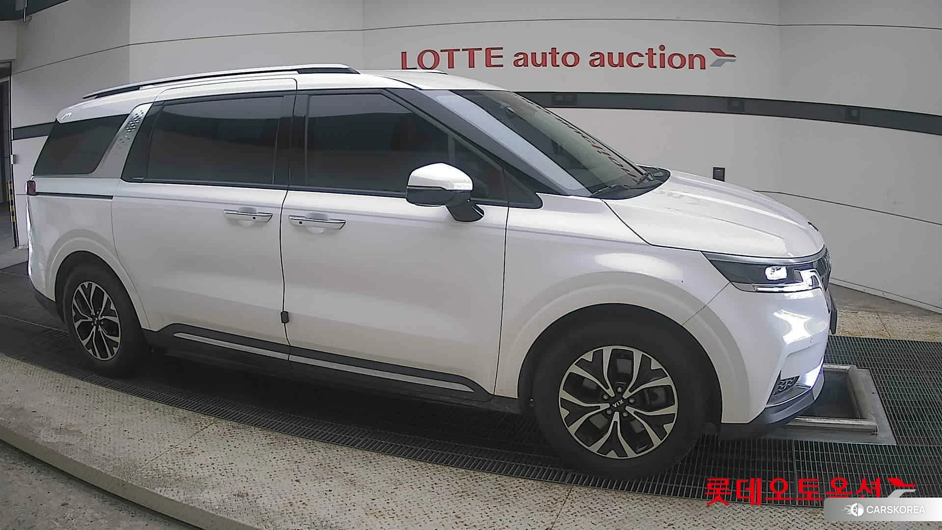 Kia Carnival id 4664337 из Кореи 8