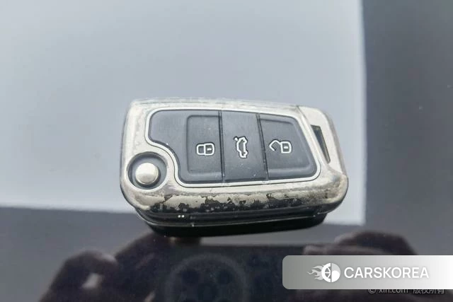 Volkswagen Tiguan L id 4276318 из Китая 8