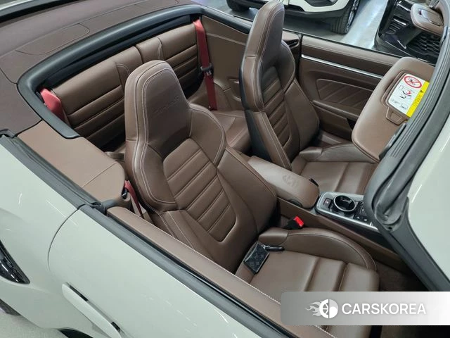 Porsche 911(992) id 4248966 из Кореи 8