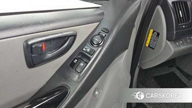 Hyundai The New Grand Starex id 3808425 из Кореи 8