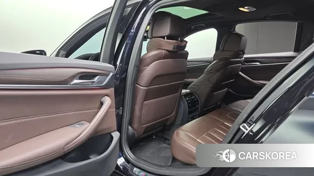 BMW 5 Series (G30) id 3530299 из Кореи 8