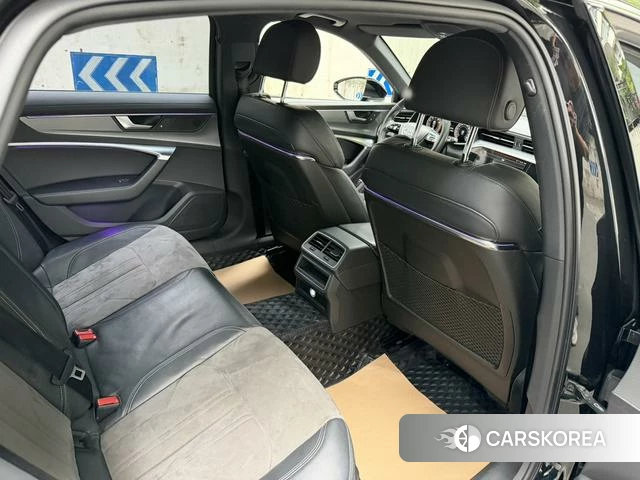 Audi A6L id 4276919 из Китая 8
