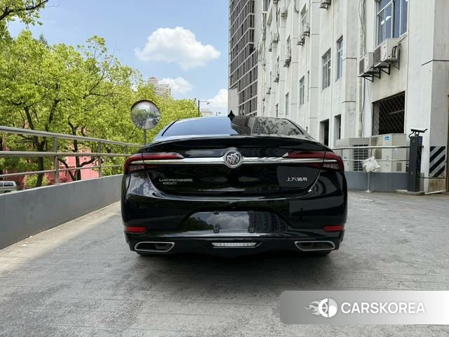 Buick Lacrosse id 4238146 из Китая 8