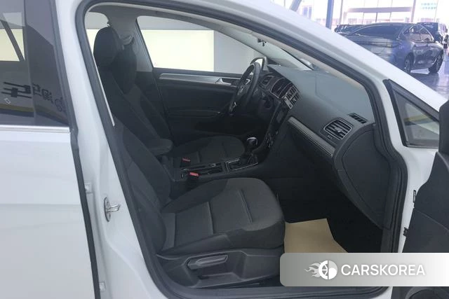 Volkswagen Golf id 4235912 из Китая 8