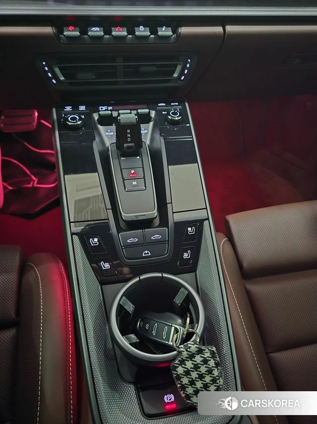 Porsche 911(992) id 3896654 из Кореи 8