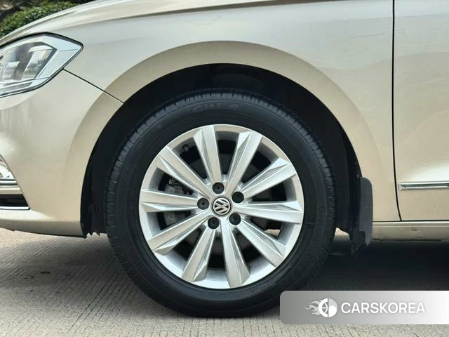 Volkswagen Bora id 4222126 из Китая 8