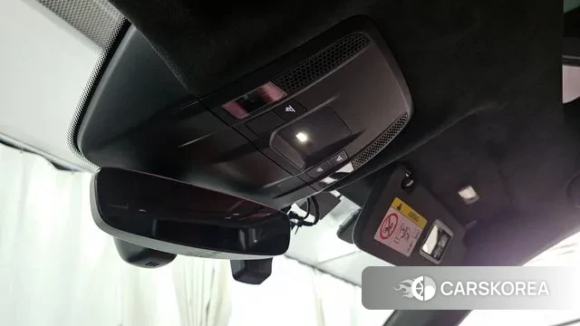 Porsche Taycan id 3630553 из Кореи 8