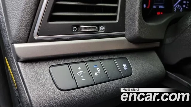 Hyundai Avante AD id 2928508 из Кореи 8