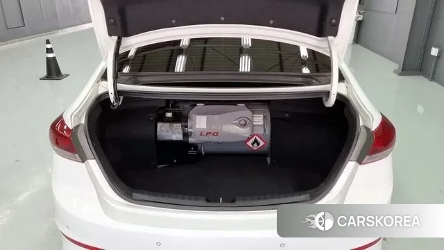 Hyundai Avante AD id 2991424 из Кореи 8