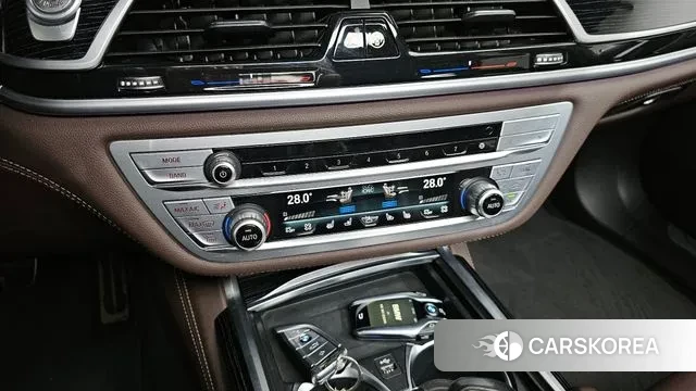 BMW 7 Series (G11) id 3702548 из Кореи 8